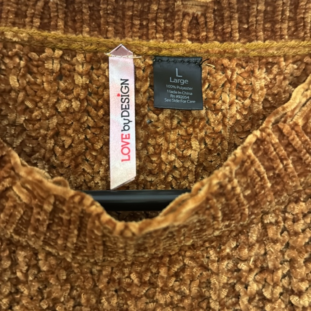Cropped Sweater - Picture 3 of 4